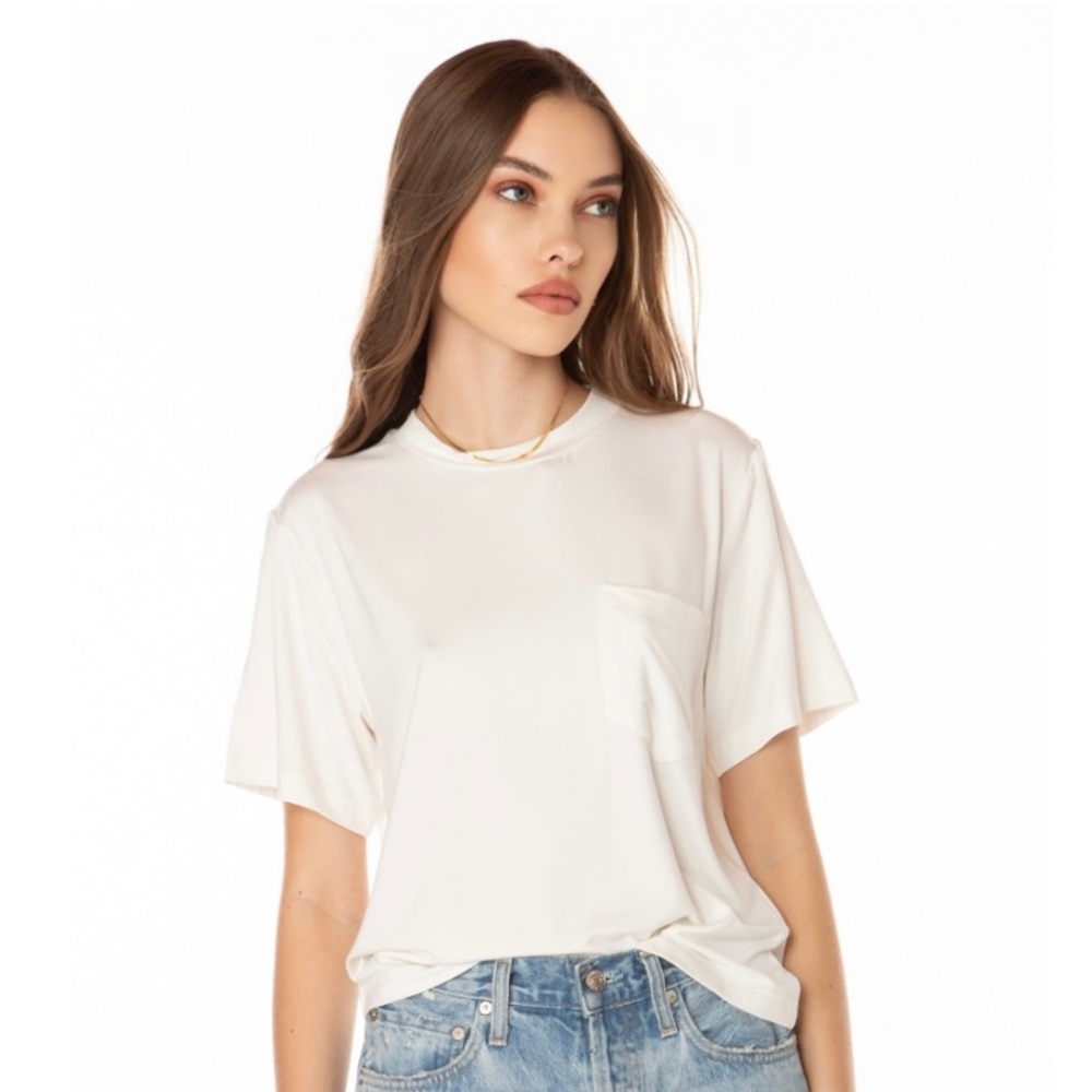 EllandEm Basic Pocket Tee